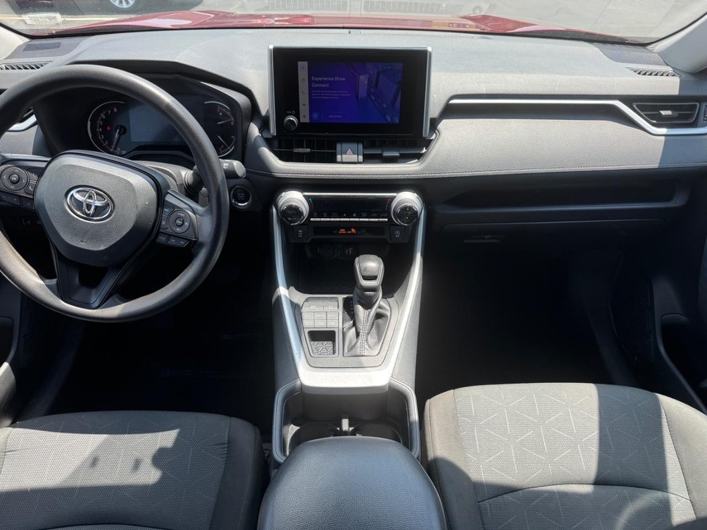 Toyota RAV4 Vehicle Image 12