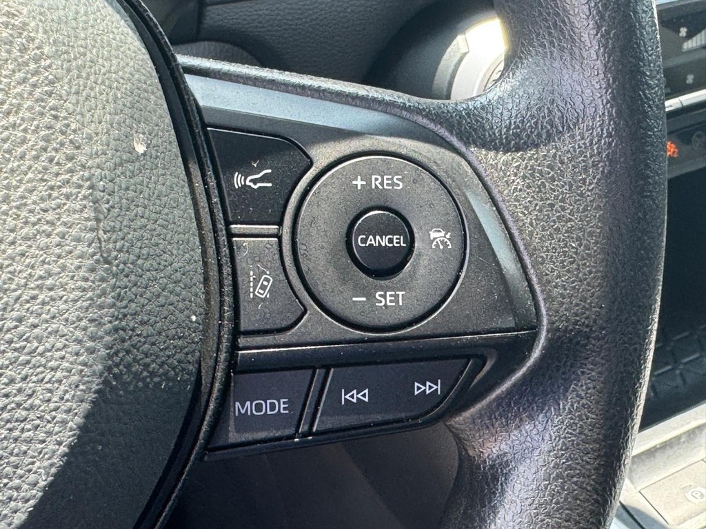 Toyota RAV4 Vehicle Image 20