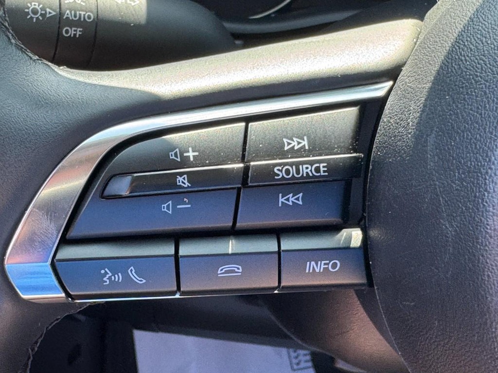 Mazda CX-30 Vehicle Image 18
