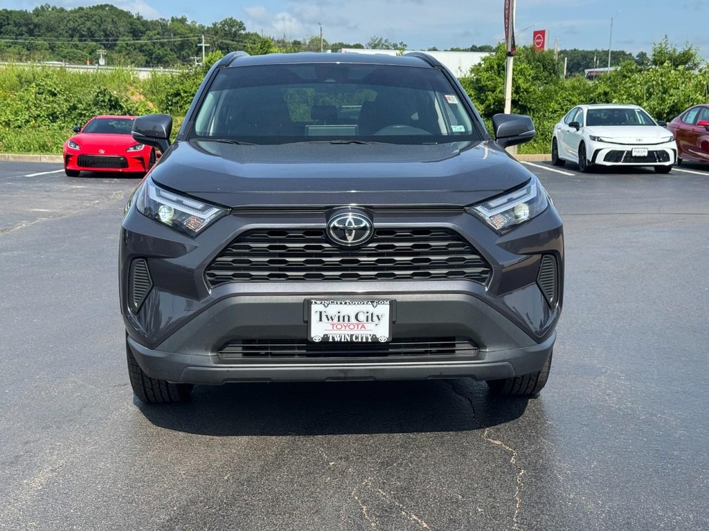 Toyota RAV4 Vehicle Image 10