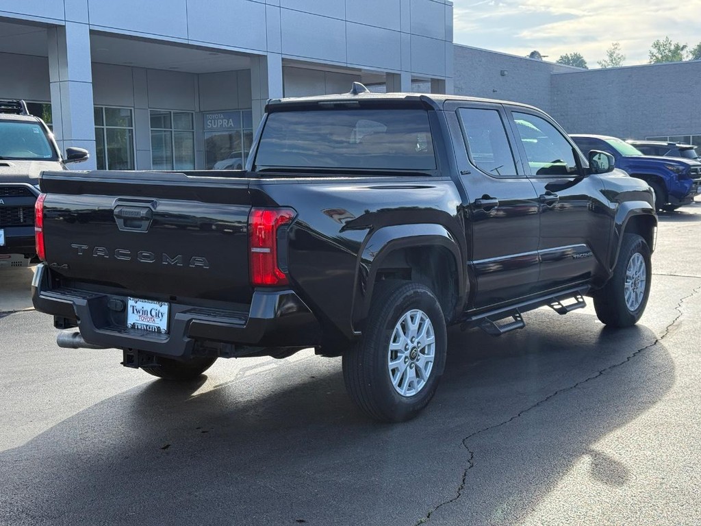Toyota Tacoma 4WD Vehicle Image 3