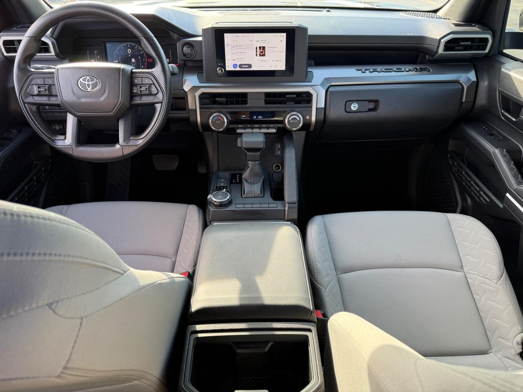 Toyota Tacoma 4WD Vehicle Image 12