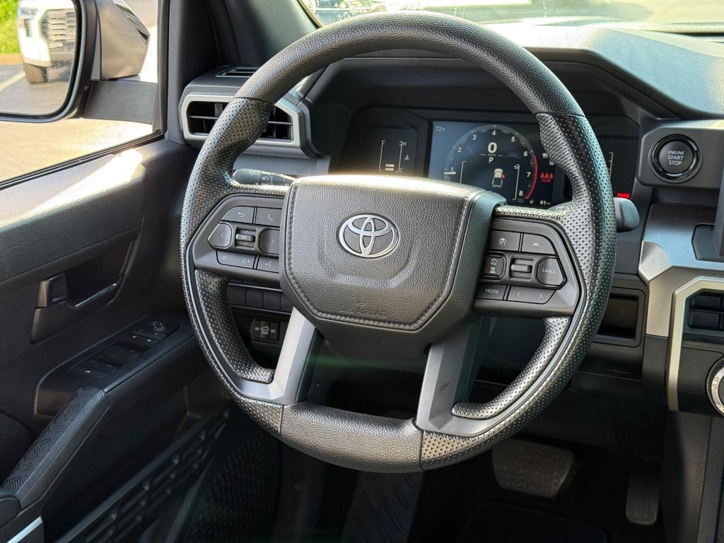 Toyota Tacoma 4WD Vehicle Image 13