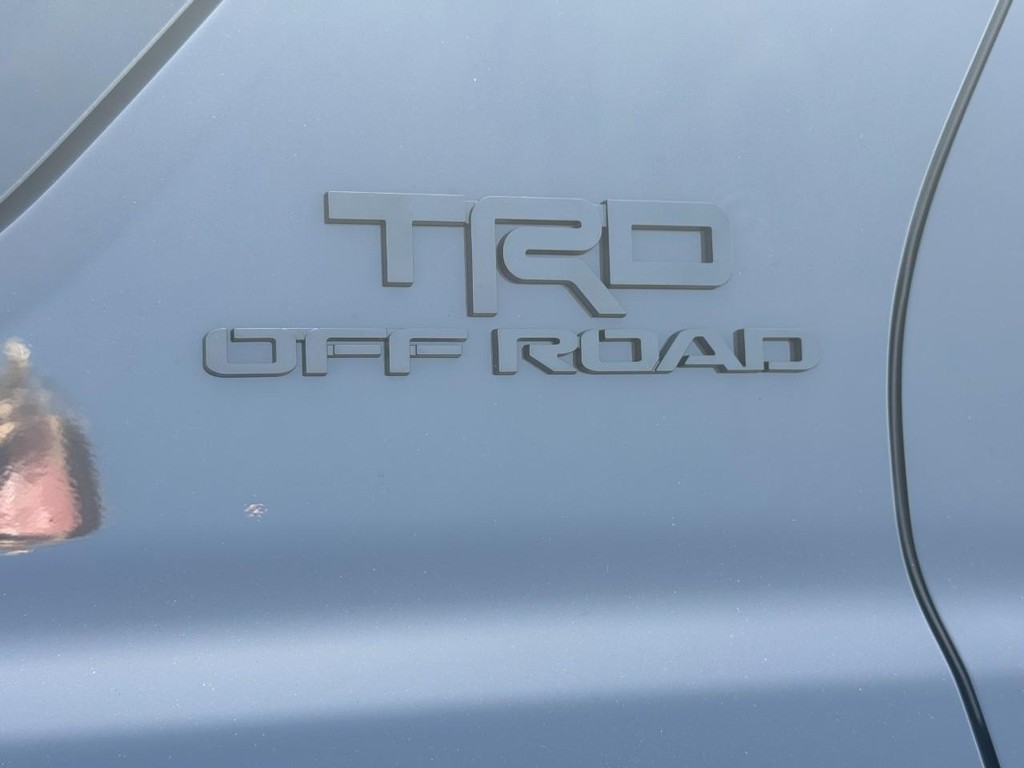 Toyota 4Runner Vehicle Image 3