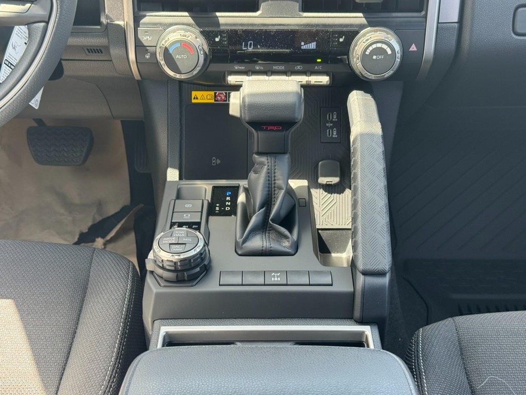 Toyota 4Runner Vehicle Image 11