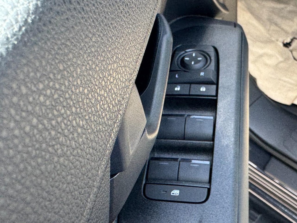 Toyota 4Runner Vehicle Image 13