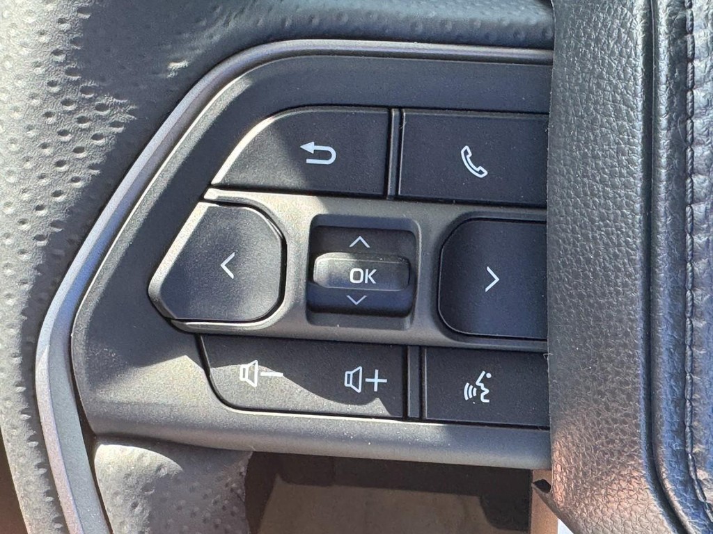 Toyota 4Runner Vehicle Image 15