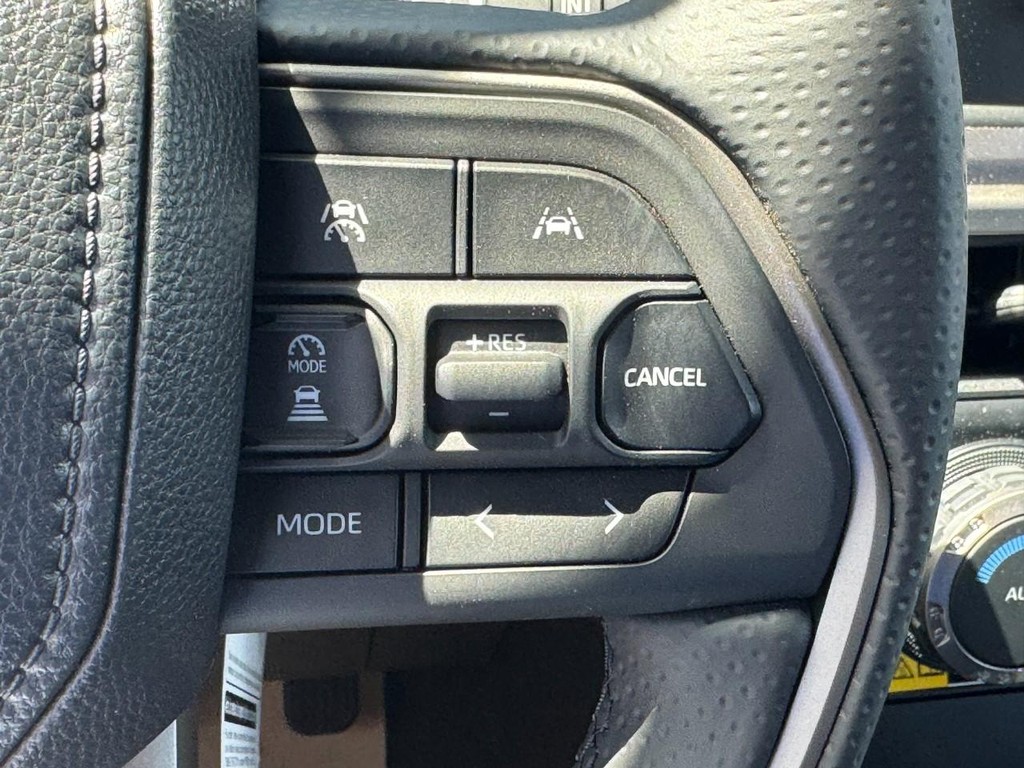 Toyota 4Runner Vehicle Image 16
