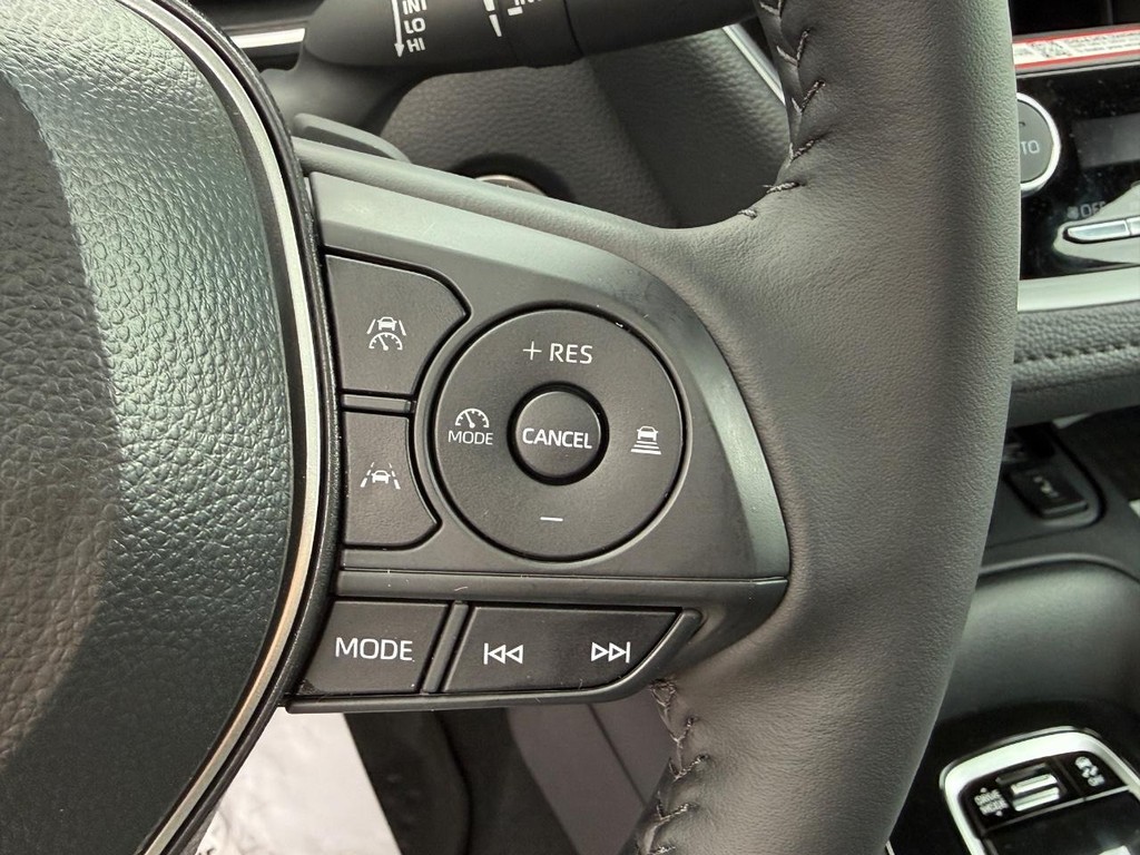 Toyota Corolla Vehicle Image 14