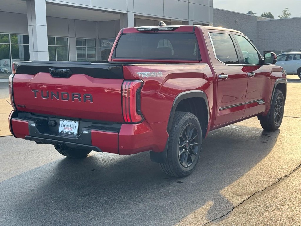 Toyota Tundra 4WD Vehicle Image 3