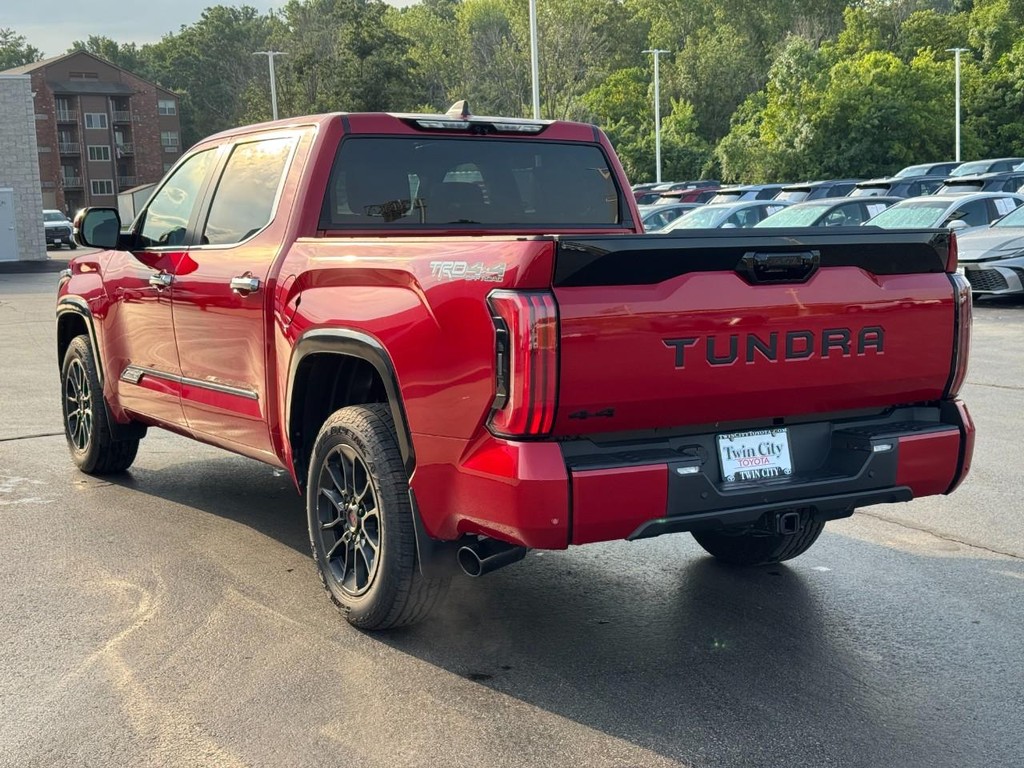 Toyota Tundra 4WD Vehicle Image 6