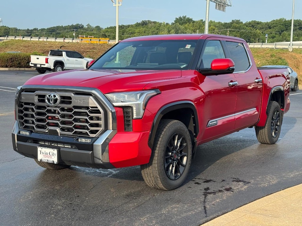 Toyota Tundra 4WD Vehicle Image 10