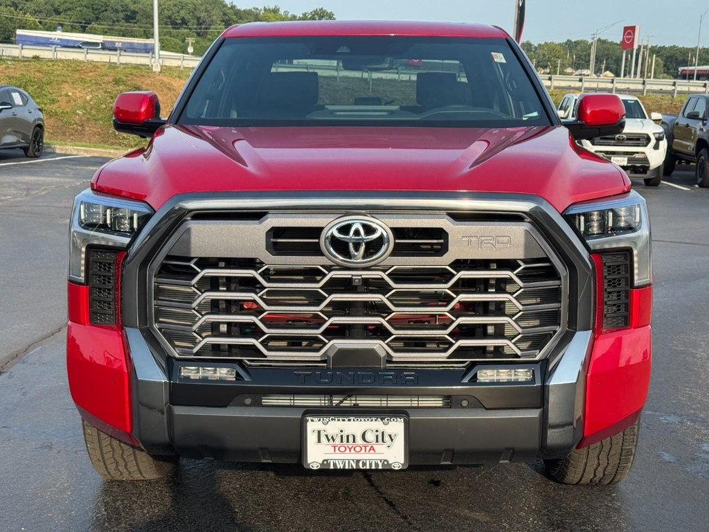 Toyota Tundra 4WD Vehicle Image 11