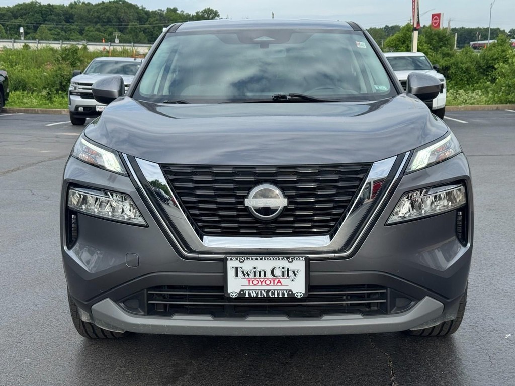 Nissan Rogue Vehicle Image 6