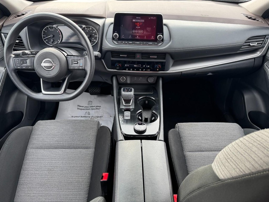 Nissan Rogue Vehicle Image 11