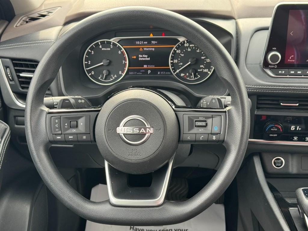 Nissan Rogue Vehicle Image 12