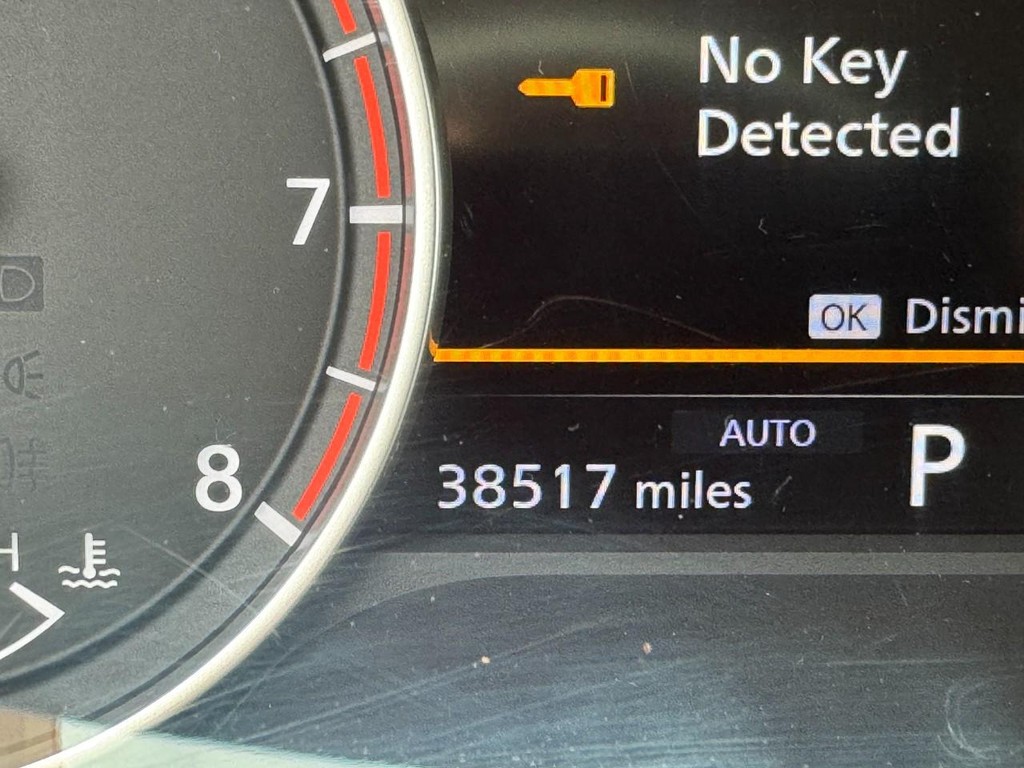 Nissan Rogue Vehicle Image 20