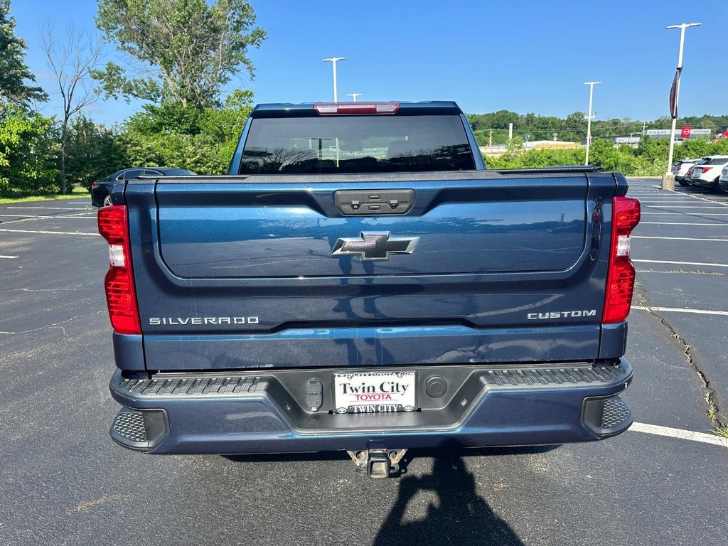 Chevrolet Silverado 1500 Vehicle Image 4