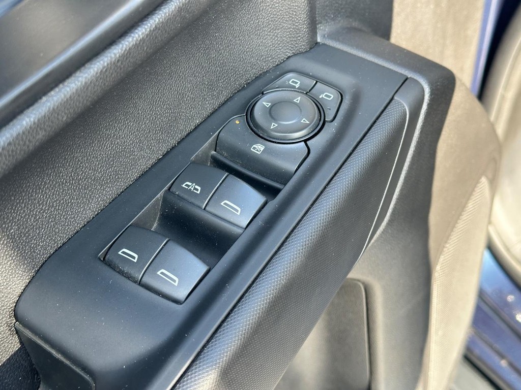 Chevrolet Silverado 1500 Vehicle Image 16