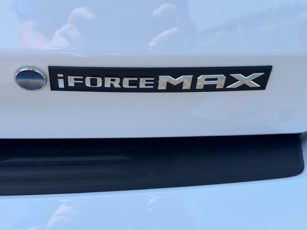Toyota Sequoia Vehicle Image 4