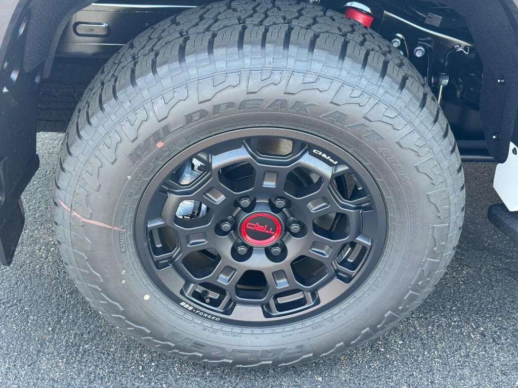 Toyota Sequoia Vehicle Image 5