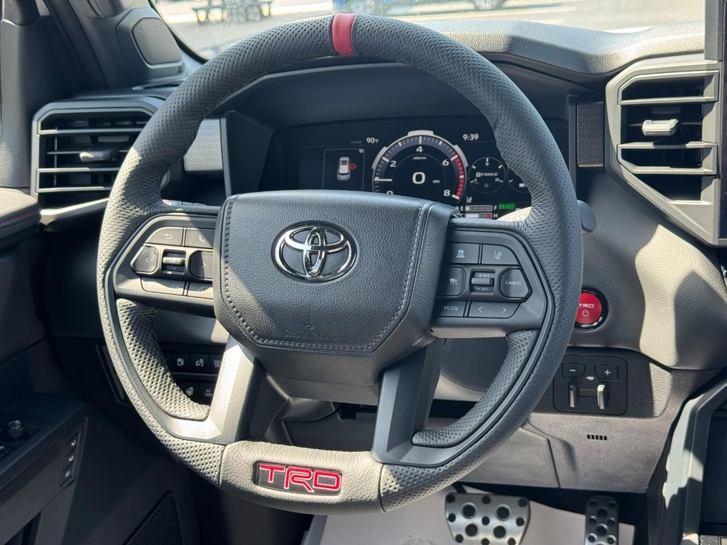 Toyota Sequoia Vehicle Image 10