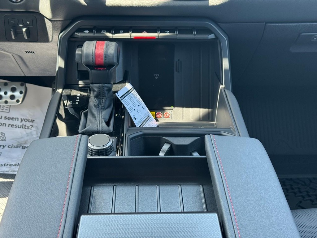 Toyota Sequoia Vehicle Image 12
