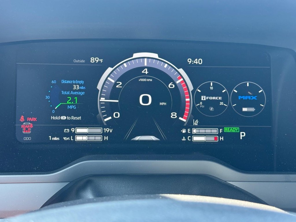 Toyota Sequoia Vehicle Image 16