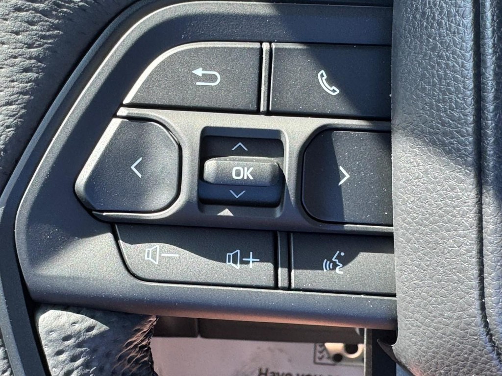 Toyota Sequoia Vehicle Image 17