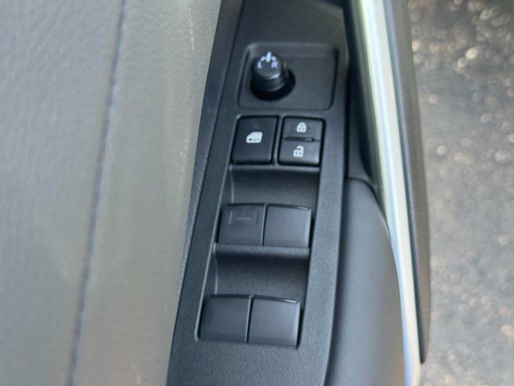 Toyota 4Runner Vehicle Image 11