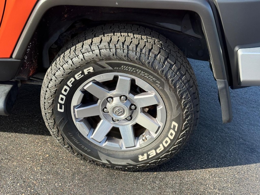 Toyota FJ Cruiser Vehicle Image 7
