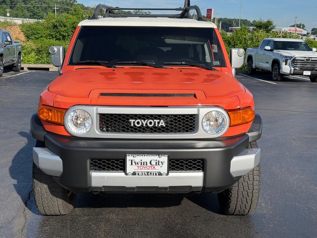 Toyota FJ Cruiser Vehicle Image 9