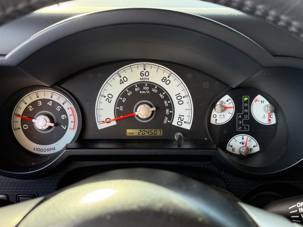Toyota FJ Cruiser Vehicle Image 17