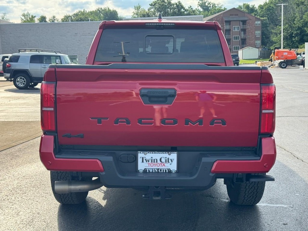 Toyota Tacoma 4WD Vehicle Image 5