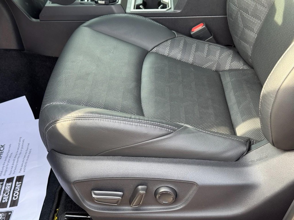 Toyota Tacoma 4WD Vehicle Image 16