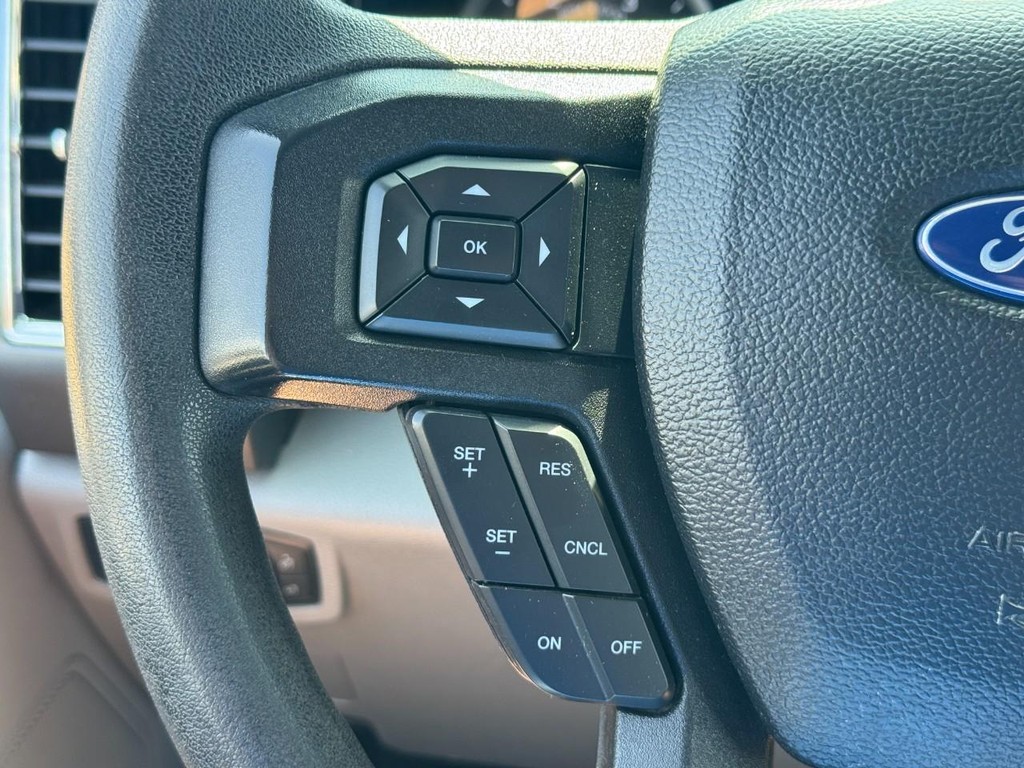 Ford Super Duty F-250 SRW Vehicle Image 19
