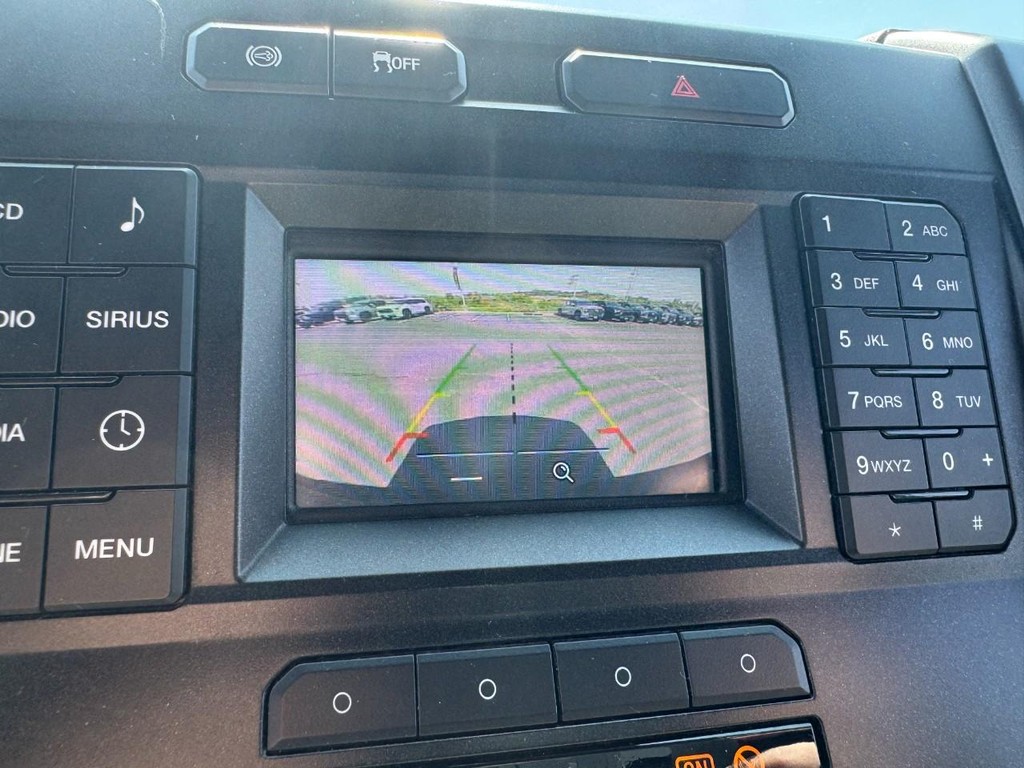 Ford Super Duty F-250 SRW Vehicle Image 23