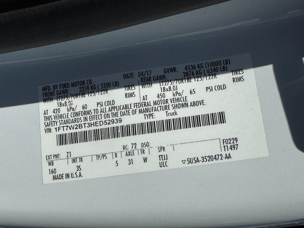 Ford Super Duty F-250 SRW Vehicle Image 24