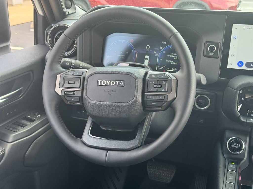 Toyota Land Cruiser Vehicle Image 9