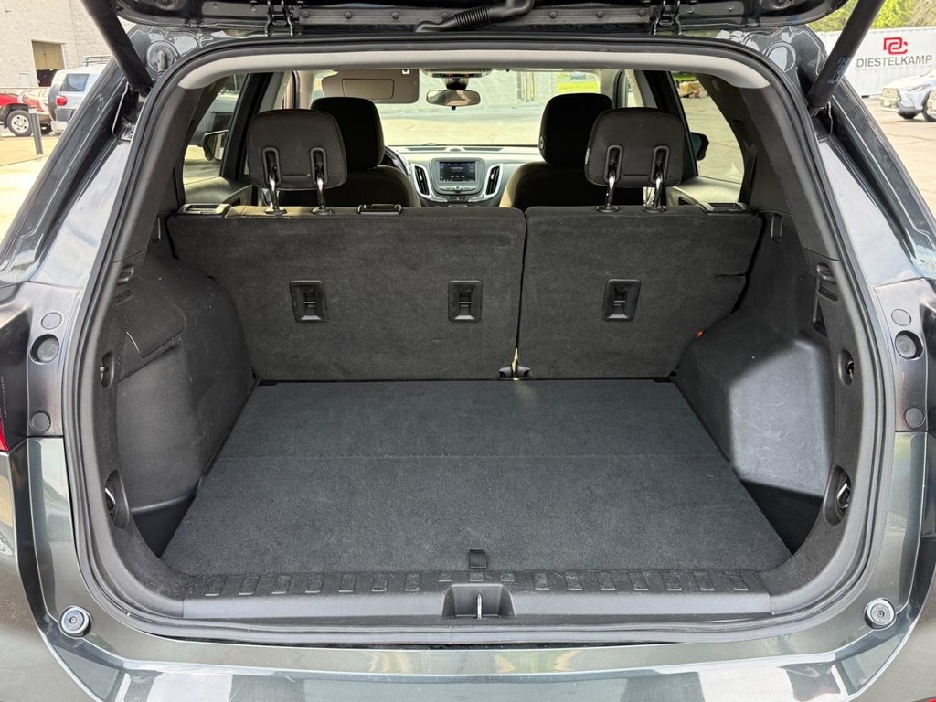 Chevrolet Equinox Vehicle Full-screen Gallery Image 04