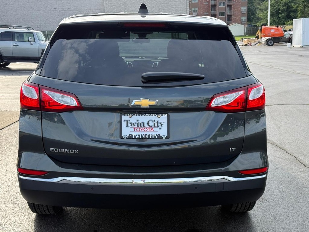 Chevrolet Equinox Vehicle Full-screen Gallery Image 05