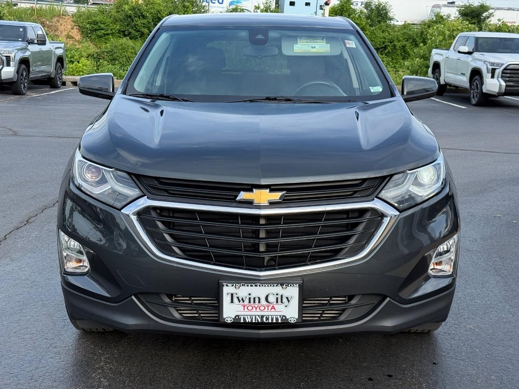 Chevrolet Equinox Vehicle Full-screen Gallery Image 10