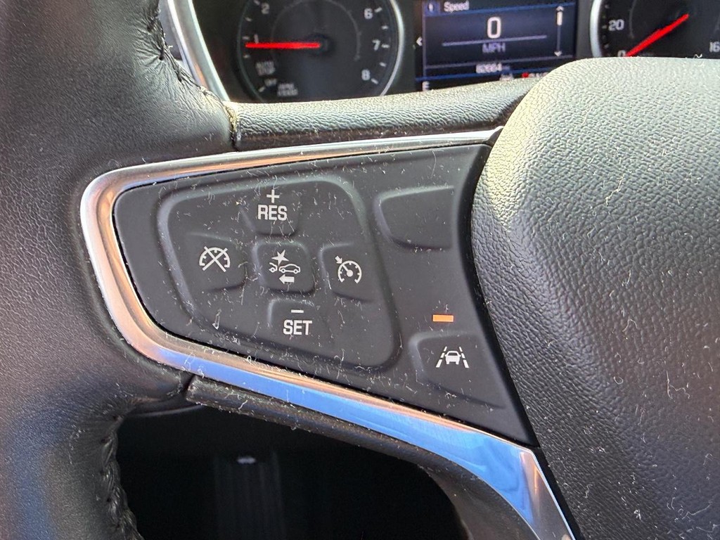 Chevrolet Equinox Vehicle Full-screen Gallery Image 18