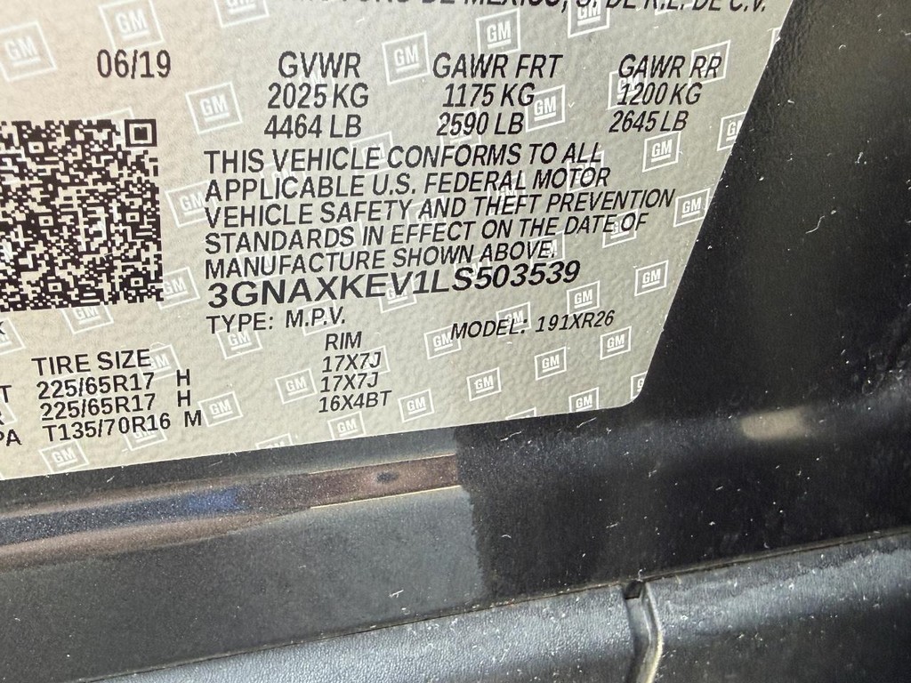Chevrolet Equinox Vehicle Full-screen Gallery Image 24
