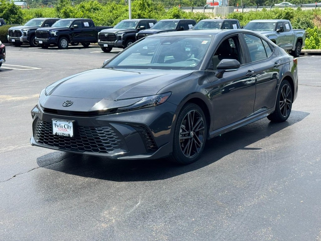 Toyota Camry Vehicle Image 9