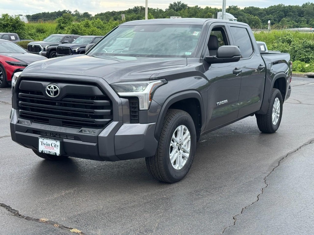 Toyota Tundra 4WD Vehicle Image 9