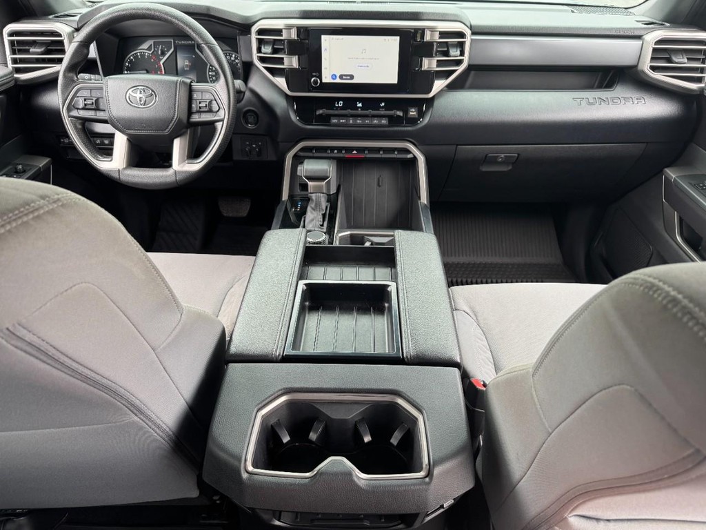 Toyota Tundra 4WD Vehicle Image 12
