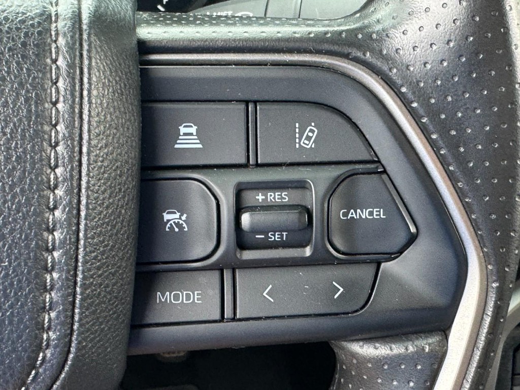Toyota Tundra 4WD Vehicle Image 19
