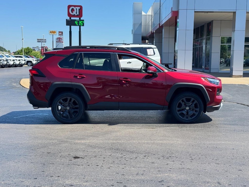 Toyota RAV4 Vehicle Image 2