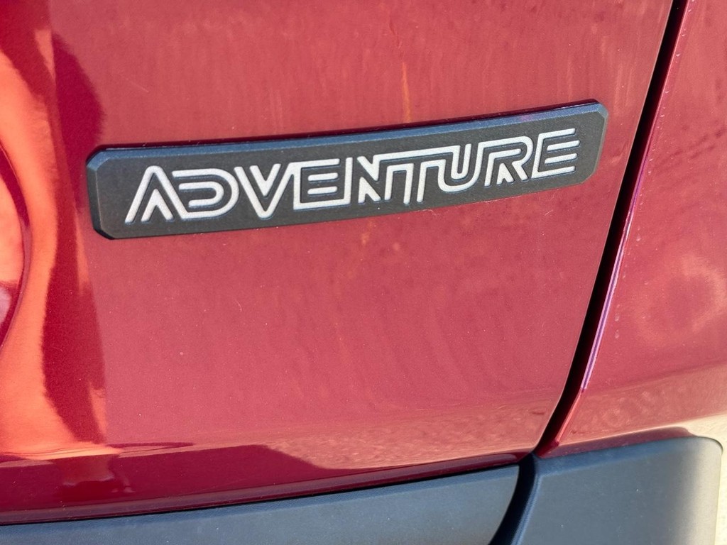 Toyota RAV4 Vehicle Image 4
